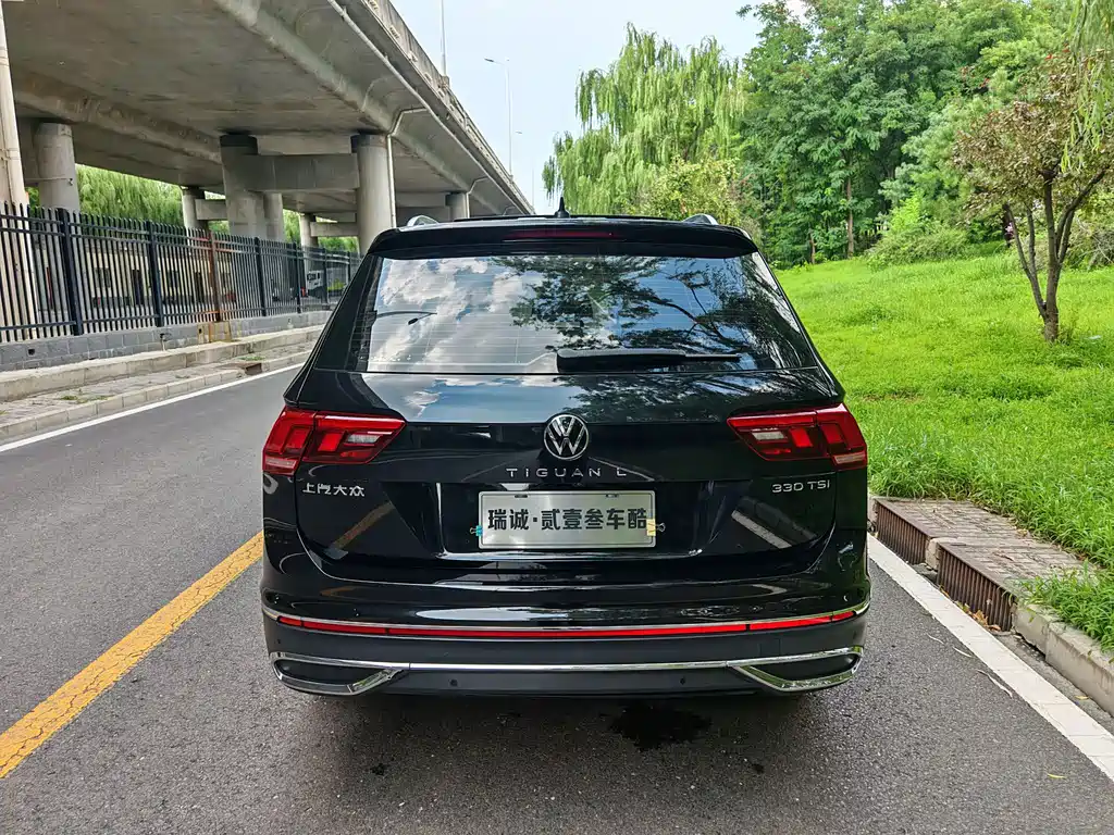 Volkswagen Tiguan L 2021 — фото 11