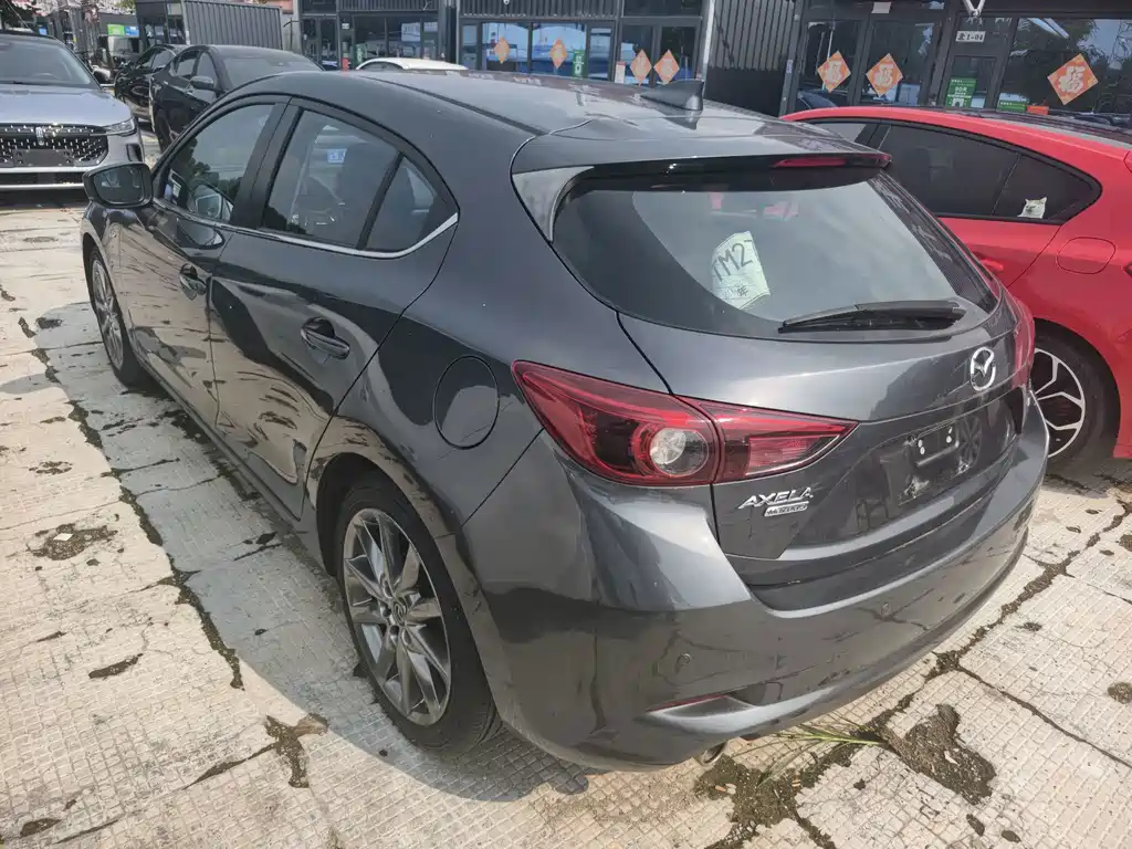 Mazda 3 Axela 2018