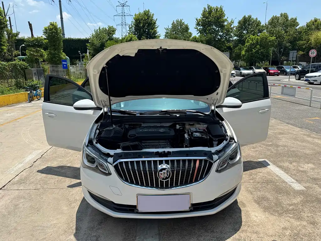 Buick Excelle 2017 — фото 11