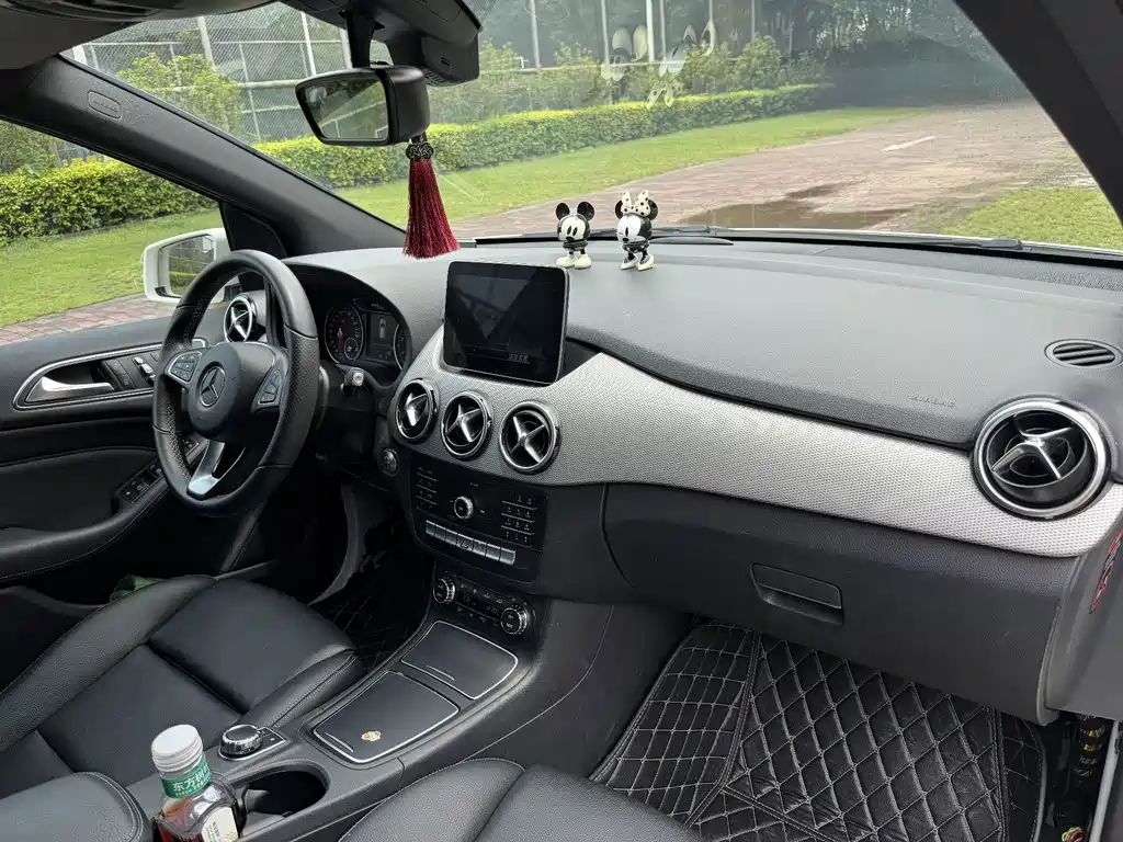 Mercedes-Benz B-Class 2019 — фото 18