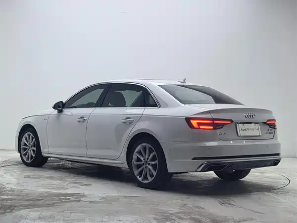 Audi A4L 2019