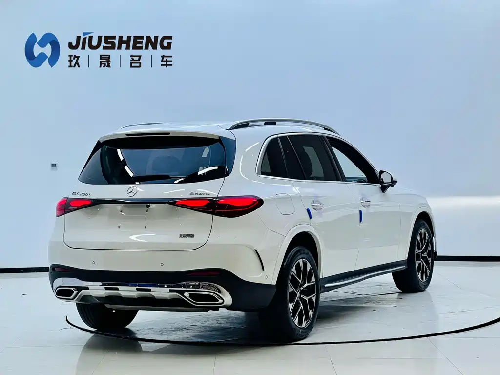 Mercedes-Benz GLC 2023