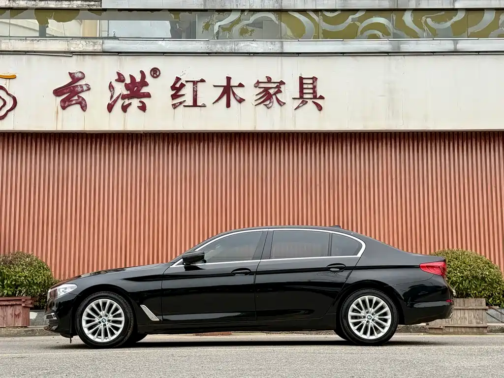 BMW 5 Series 2020 — фото 4