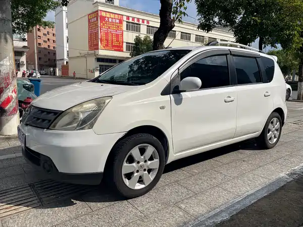 Nissan Livina 2007