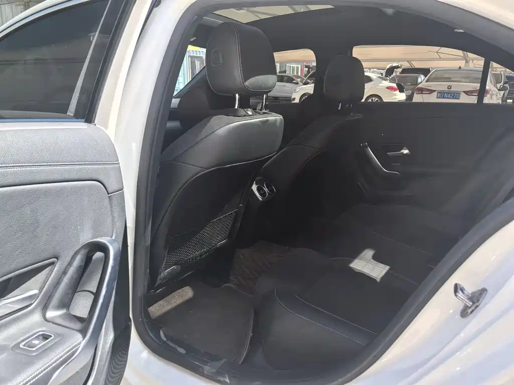 Mercedes-Benz A-Class 2022 — фото 6