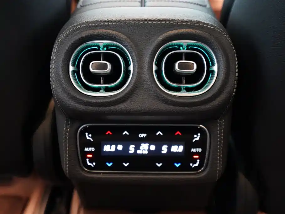 Mercedes-Benz GLC 2024 — фото 15