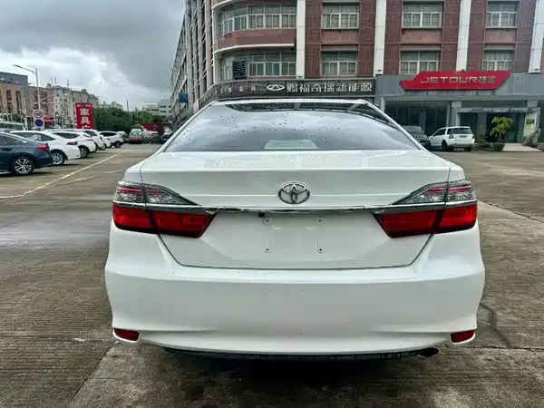 Toyota Camry 2016