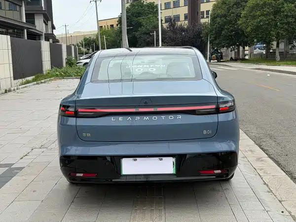 Leapmotor B01 2025