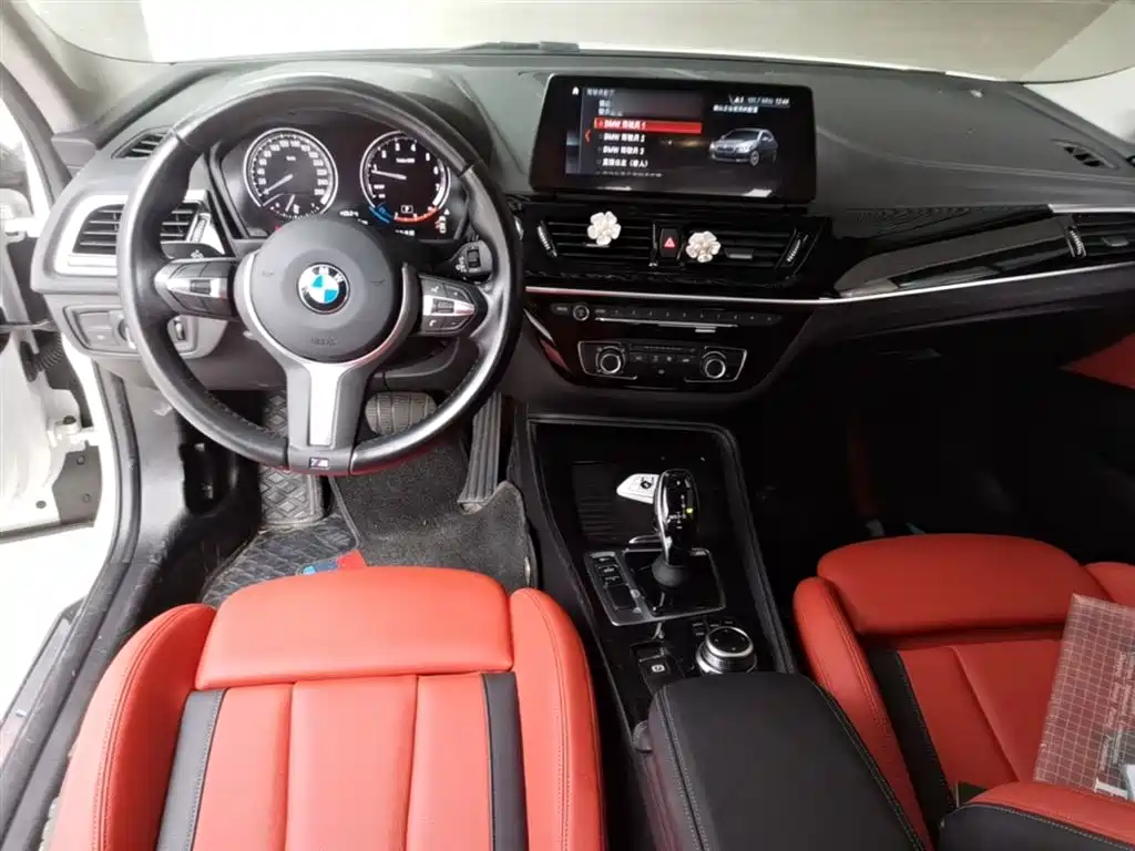 BMW 1 Series 2023 — фото 10