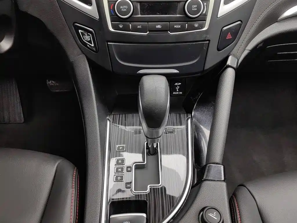 Dongfeng Fengshen AX7 2017 — фото 13