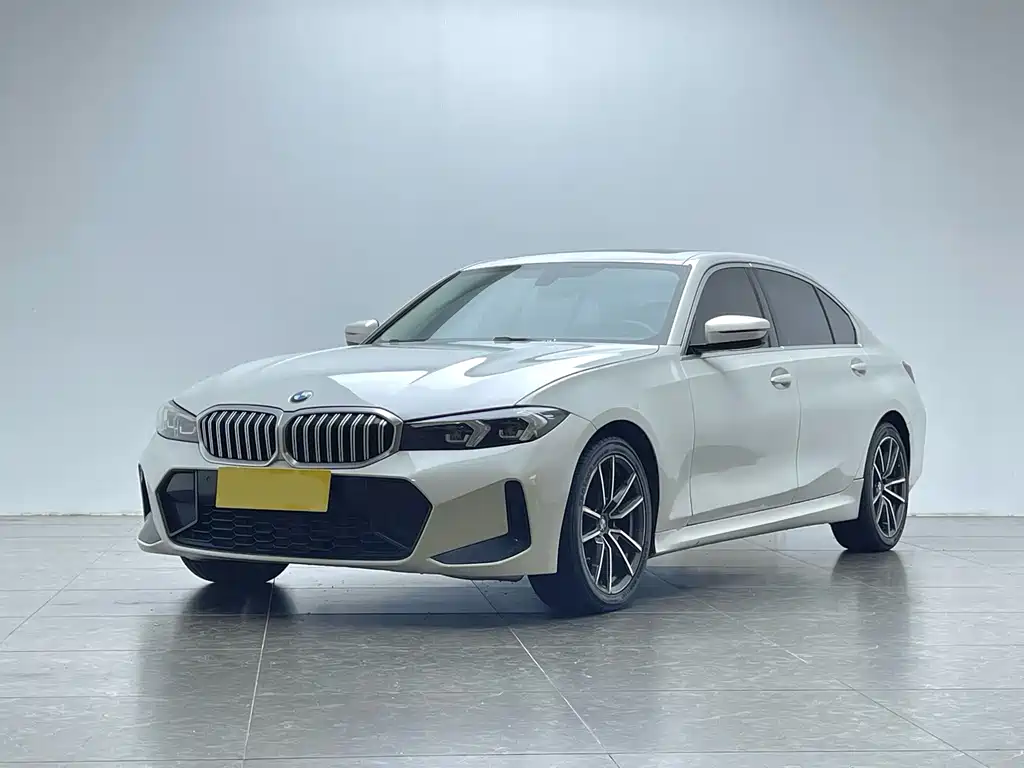 BMW 3 Series 2023 — фото 1