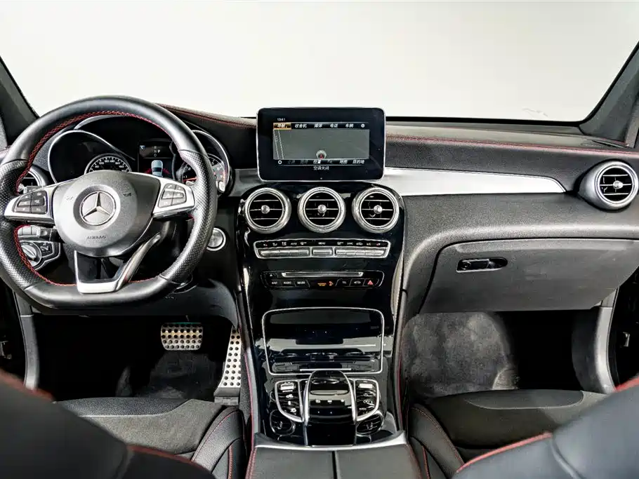 Mercedes-Benz GLC AMG 2019 — фото 14