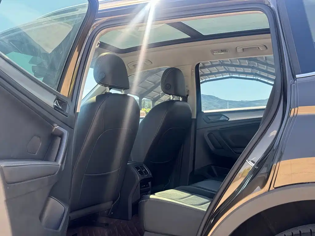 Volkswagen Tiguan L 2019 — фото 12