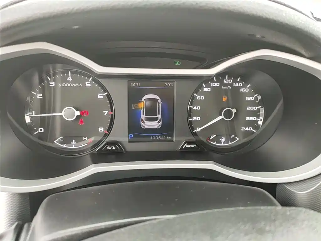 Geely Emgrand GS 2018 — фото 12