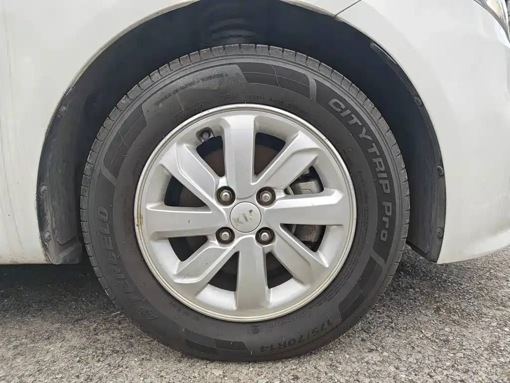 Kia K2 2015 — фото 10