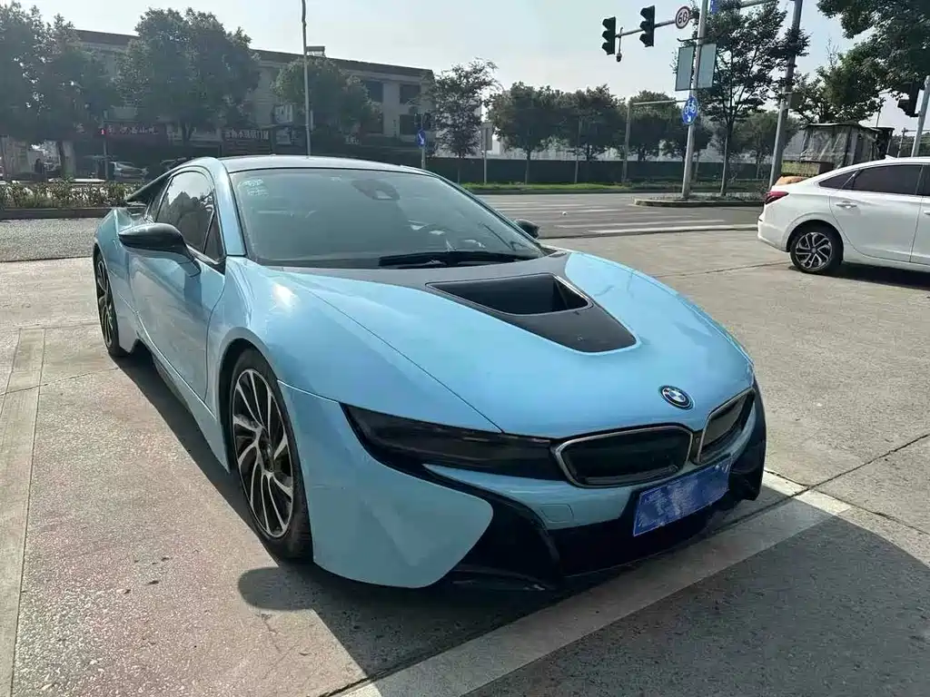 BMW i8 2017 — фото 3