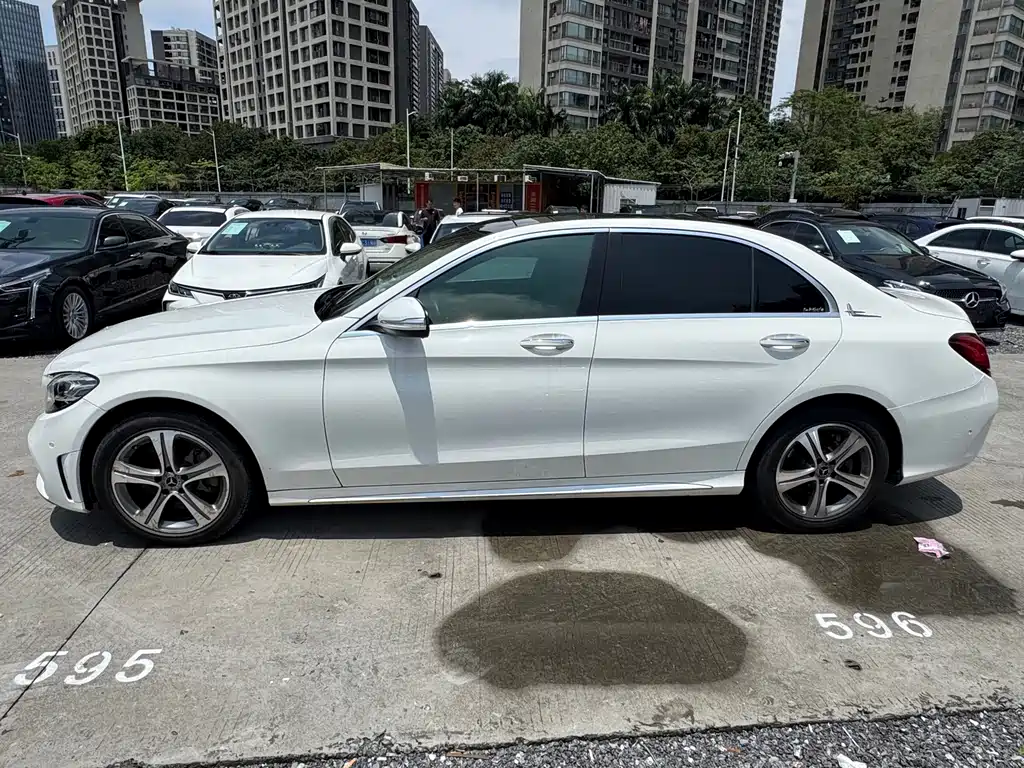 Mercedes-Benz C-Class 2019 — фото 7