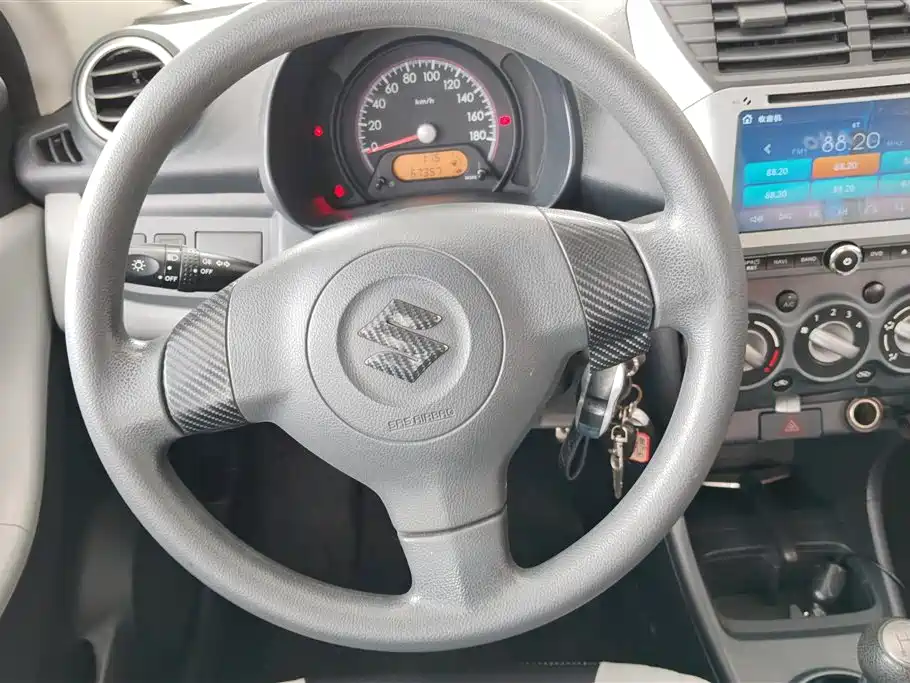 Suzuki Alto 2015 — фото 15