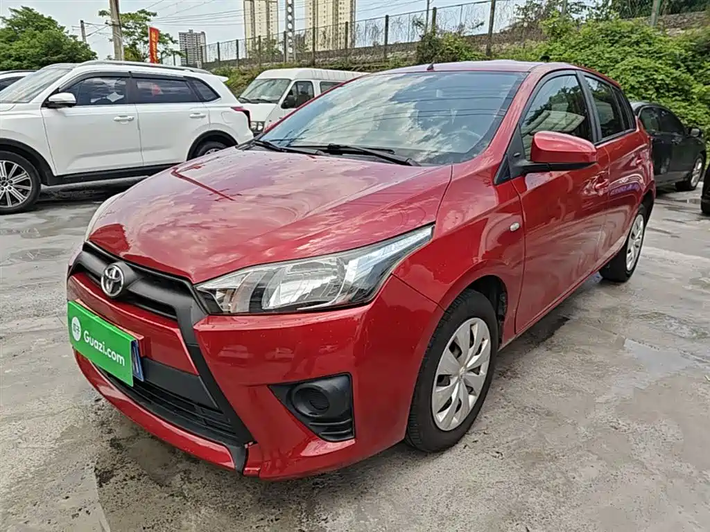 Toyota Yaris L 2015 — фото 2