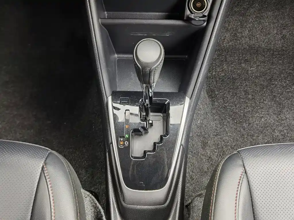 Toyota Yaris L 2020 — фото 13