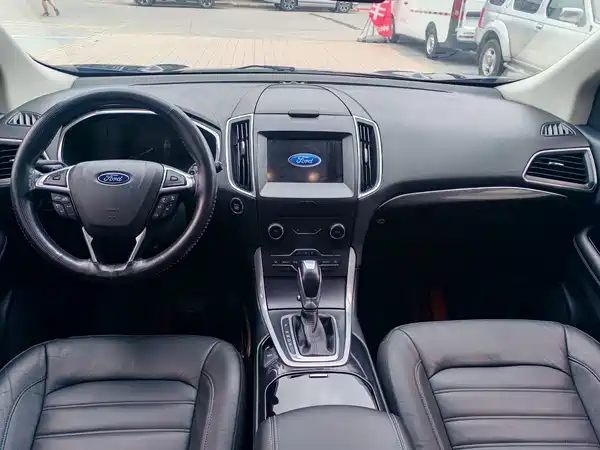 Ford Edge 2016