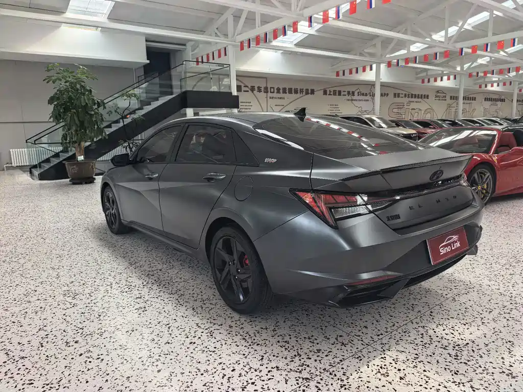 Hyundai Elantra 2023