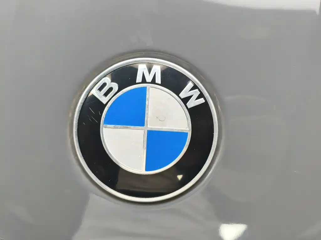 BMW 3 Series 2009 — фото 15