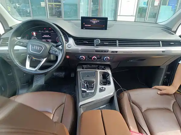 Audi Q7 2016
