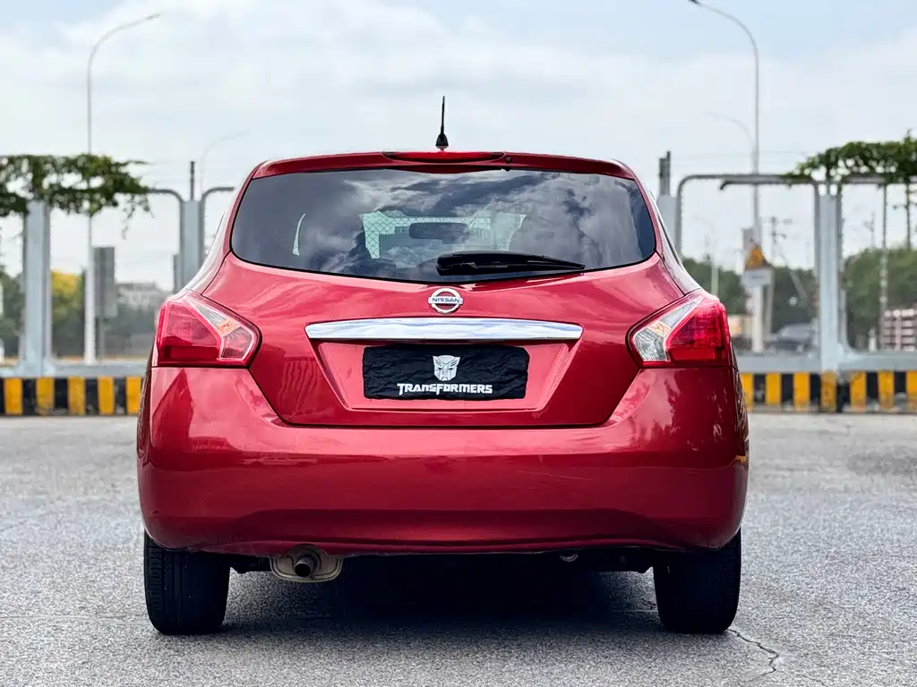 Nissan Tiida 2012 — фото 26