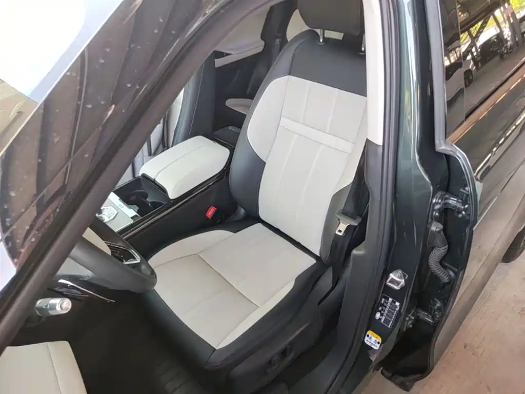 Land Rover Evoque 2022 — фото 15