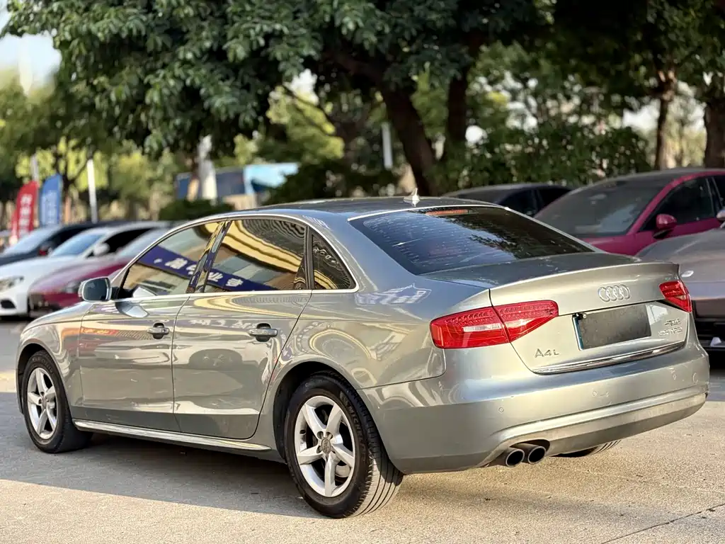 Audi A4L 2012 — фото 15