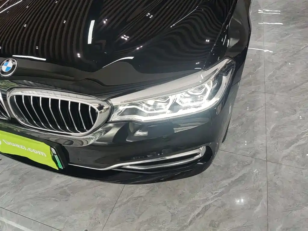 BMW 5 Series New Energy 2019 — фото 24