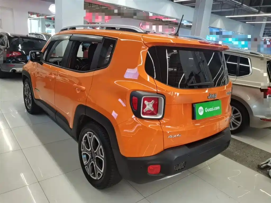 Jeep Renegade 2017 — фото 5