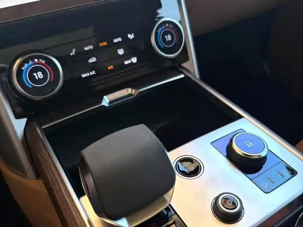 Land Rover Range Rover 2023