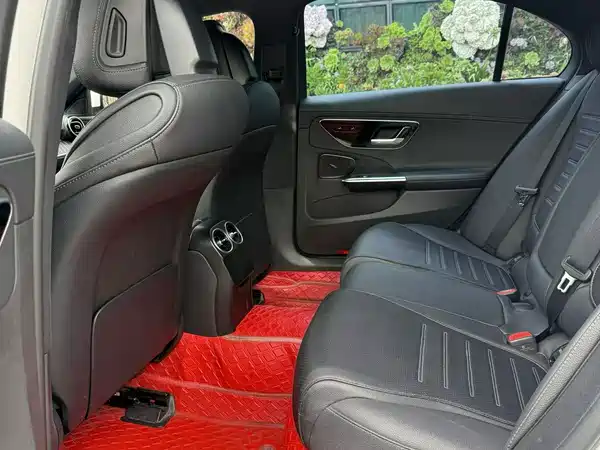 Mercedes-Benz C-Class 2023