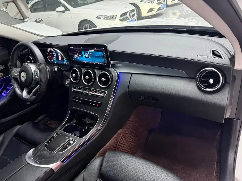 Mercedes-Benz C-Class 2020 — фото 21