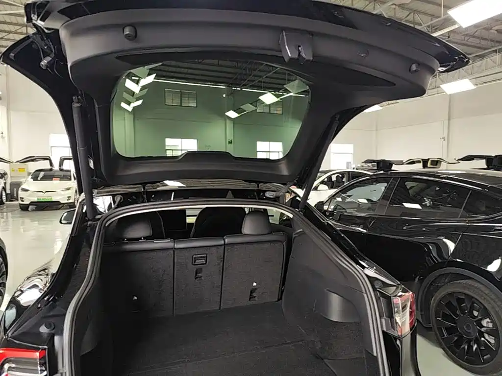 Tesla Model Y 2022 — фото 19