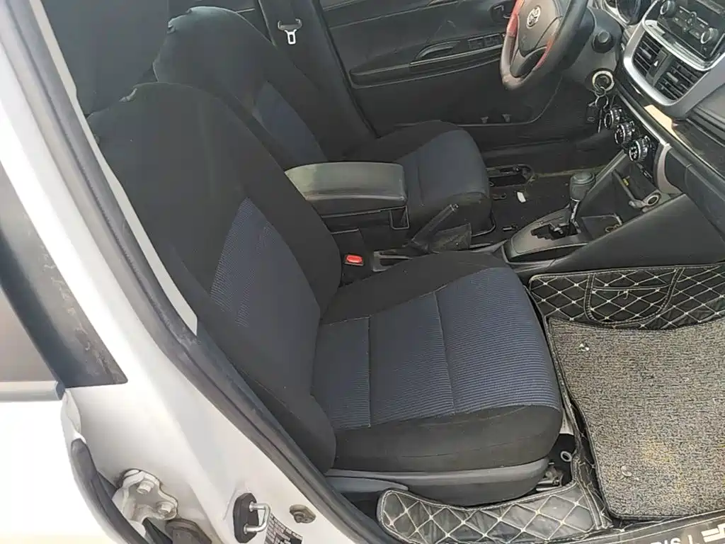 Toyota Yaris L 2020 — фото 25
