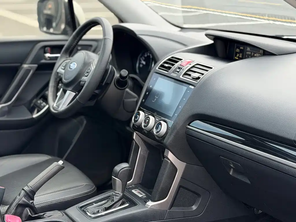 Subaru Forester 2017 — фото 14