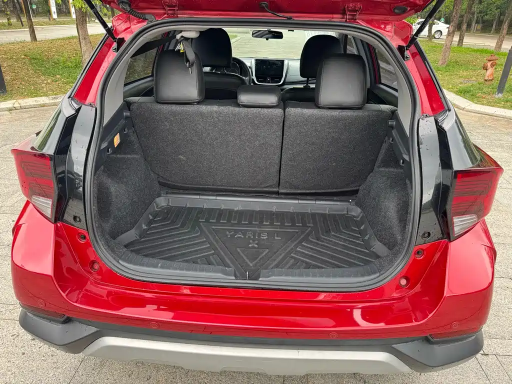 Toyota Yaris L 2020 — фото 14