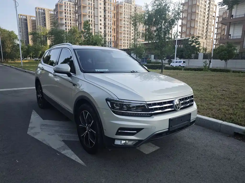 Volkswagen Tiguan L 2018 — фото 9