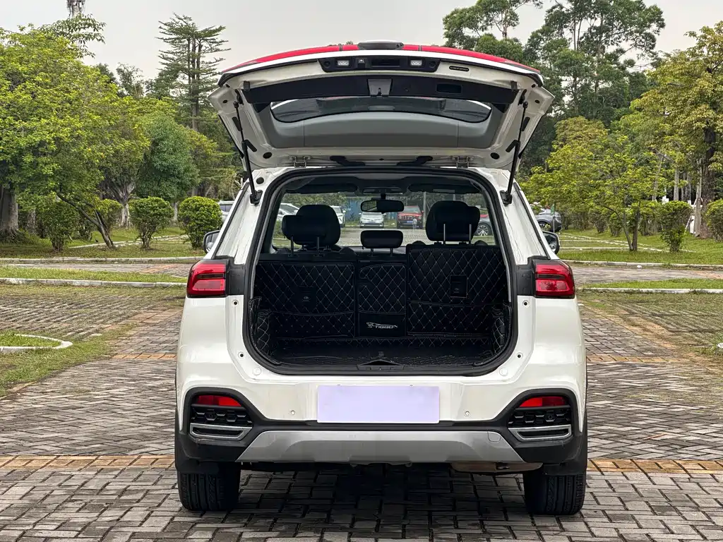 Chery Tiggo 8 2018 — фото 10