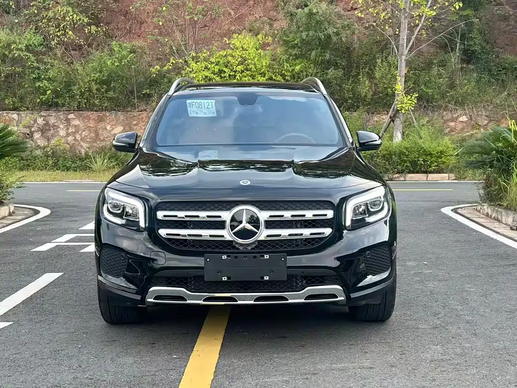 Mercedes-Benz GLB 2021