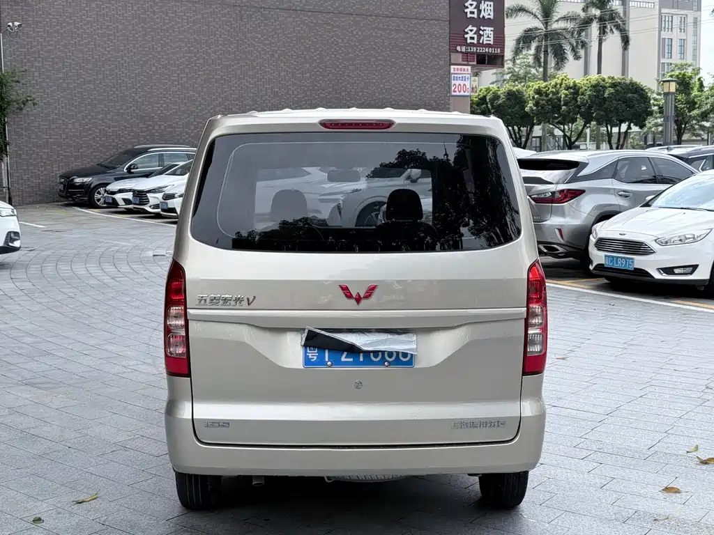 Wuling Hongguang V 2023 — фото 8