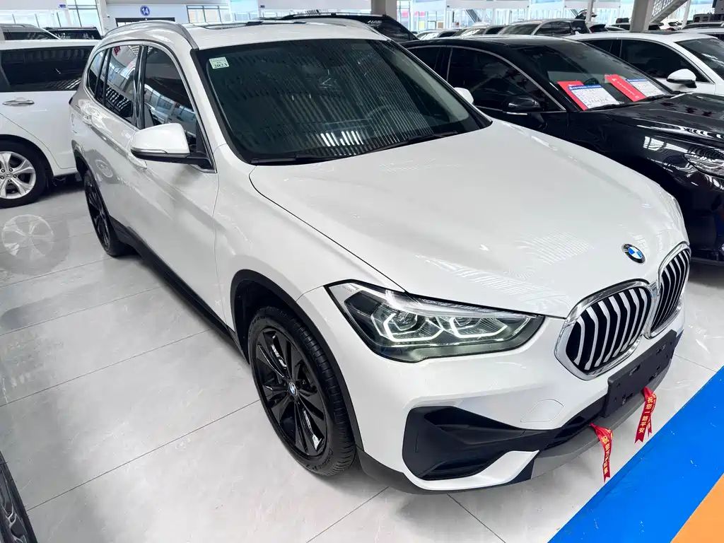 BMW X1 2021 — фото 3