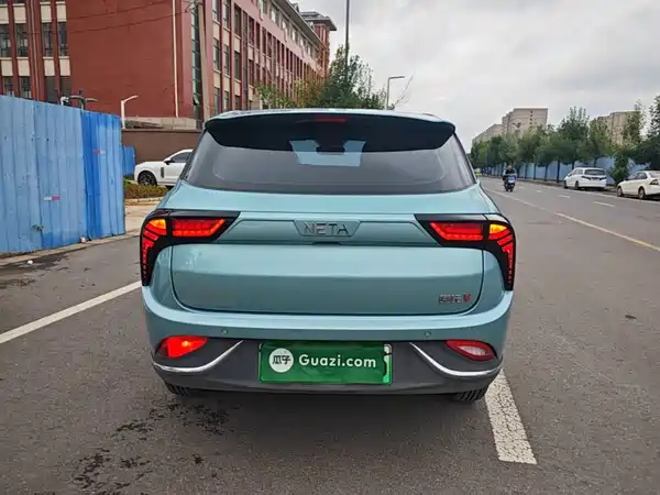 Neta V 2022