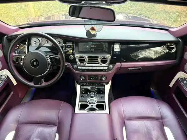 Rolls-Royce Ghost 2011