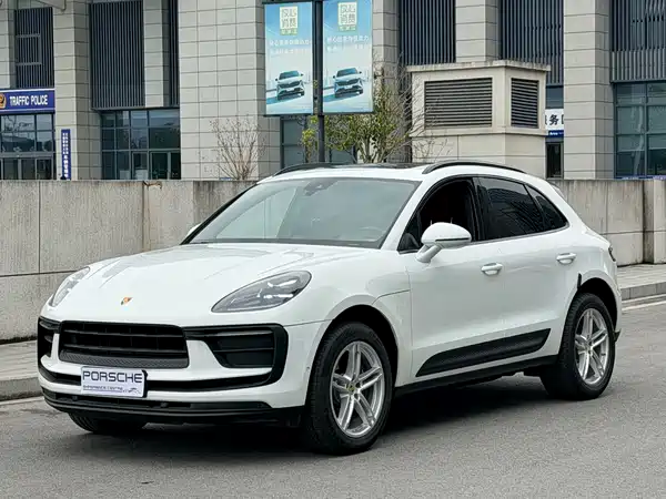 Porsche Macan 2023