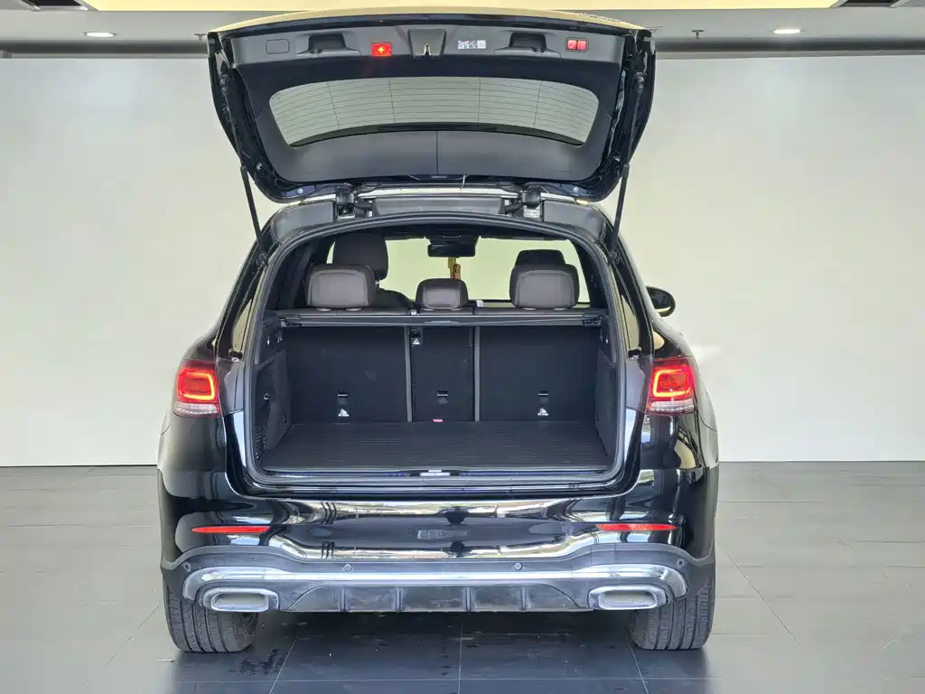 Mercedes-Benz GLC 2023
