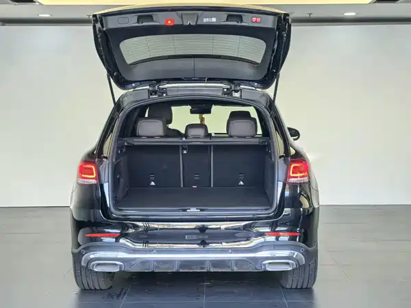 Mercedes-Benz GLC 2023